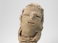 Ame Ker 153  Ame Ker 153, Mexiko, Bundesstaat Yucatan, Cuyo de Ancona (?), Maya (?), Postklassische Periode, 900-1450 n. Chr., Figürchen, Ton, H 9,9 cm : Museumsfoto: Claus Cordes, Bestandskatalog Ethnologie